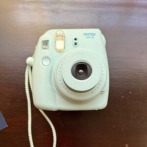 Fujifilm Instax Mini 8 Camera - Mint Green